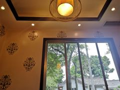 -周老三跷脚牛肉·全牛火锅(非遗传承店)