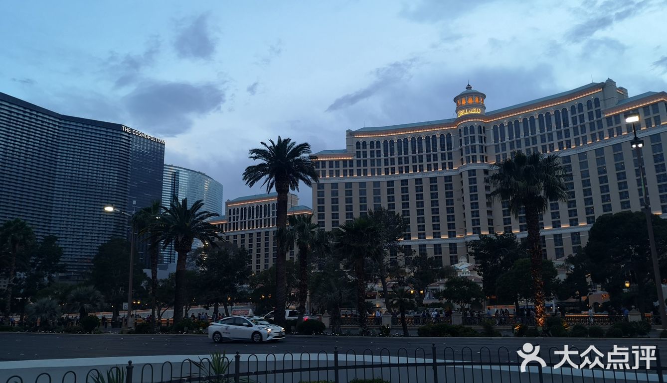 喜欢拉丝的蓝天白云与夕阳余晖，特别心旷神怡