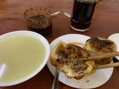 小米粥-宝瑞门钉肉饼店