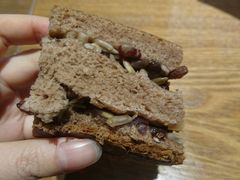 果仁大列巴-Ole 面包房(华润万象城店)