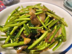 藜蒿炒腊肉-回家吃饭·地道南昌菜(建德观总店)