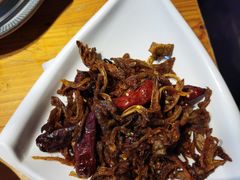 -野山舂·贵州现舂酸汤火锅(鸿通城店)