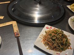 -屯老二农家铁锅炖·行业领军者(梅江店)