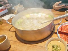 -领鲜潮牛鲜牛羊肉火锅(宏昌店)