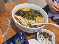 -湘人龙记老长沙米粉(鸟巢店)