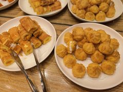 -浅深休闲酒店-停车场