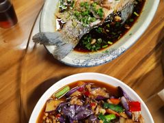 -芦茨金富饭庄·25年老字号·专做稻草鸡