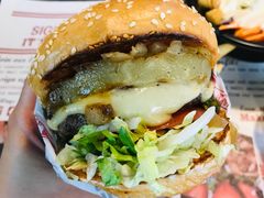 -The Habit Burger Grill 哈比特汉堡(复兴soho店)