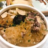 家门口的饭店～主打的是本帮菜