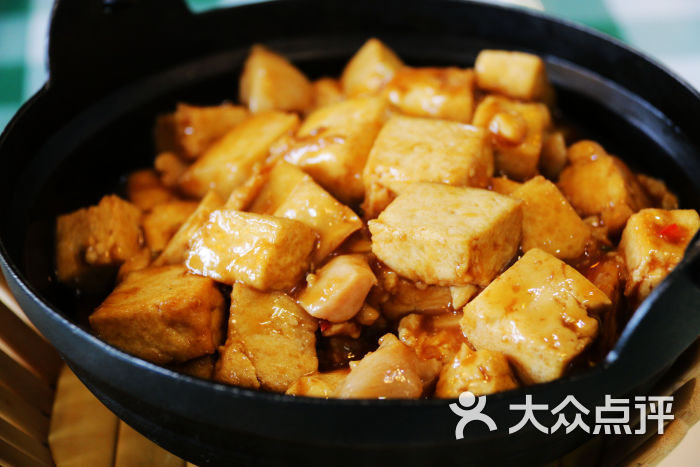 咸鱼鸡粒豆腐煲