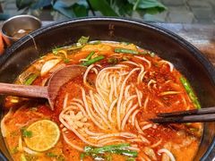 -银米·云南传统过桥米线(双廊黑金冠店)
