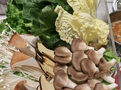 -红鼎豆捞·非遗鲍皇汤火锅(宝丰路店)