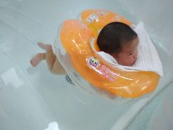 -嗨贝亲子游泳馆