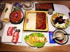 -尚尚仙·酸汤猪手·猪肚鸡火锅(华联万柳购物中心店)