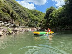 -安吉龙王山峡谷漂流