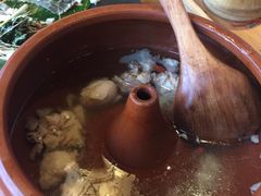 -云海肴·汽锅鸡·云南菜(天山百盛优客店)