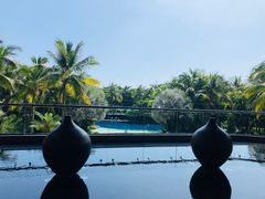 -三亚湾海居铂尔曼度假酒店