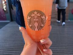 -星巴克臻选(上海虹桥新天地三店)