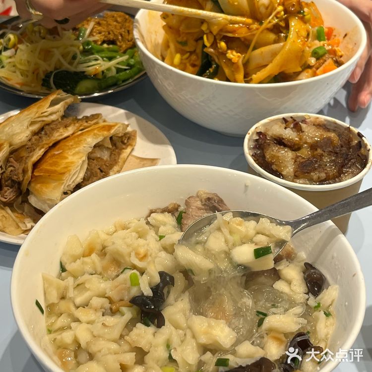 正宗到想喊孙坚来吃一下！！肉夹馍好香