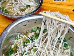 -梁阿婆廿年老牌扣肉糯米饭