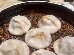 蟹黄汤包-鸡鸣汤包(复地活力广场店)