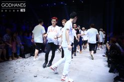 -Godhands美发设计沙龙