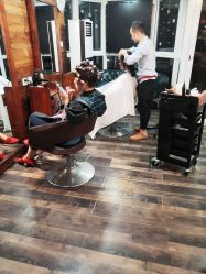 -爱美丽科技美肤中心