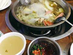 -泸州酸菜豆花火锅川师店