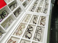 -沫芮眼镜·蔡司官方授权店(人民广场店)