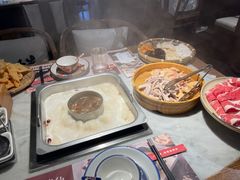 -尚尚仙·酸汤猪手·猪肚鸡火锅(华联万柳购物中心店)