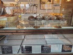面包甜点陈列柜-仙峰天然面包(迎宾路店)
