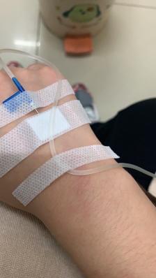 百顺金安诊所-"输扁桃体化脓,输液三天,雾化两天,继续吃.