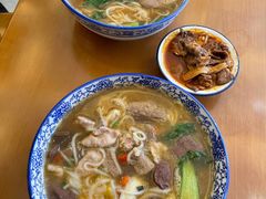 -邱芳粉店(迎宾大道旗舰店)