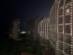 -三亚湾海居铂尔曼度假酒店
