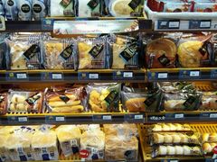 -全家便利店(襄阳南路店)