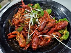 -虾弄弄海派小龙虾·牛羊蝎子火锅