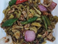 酸菜炒猪大肠-烧鹅妹饭店
