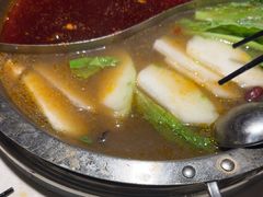 -茅草房·河畔园林火锅