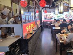 -川流不息·地道川菜·小龙虾(新松江路店)