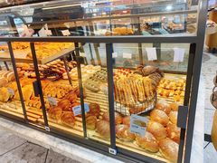 面包甜点陈列柜-面包新语(上地华联店)