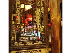 门面-野山舂·贵州现舂酸汤火锅(鸿通城店)