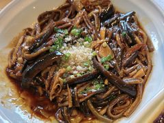 -八府香鸭·啫啫煲(华山路店)