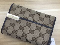 -爱革·奢品·鞋包·衣物·家居(宝地广场店)