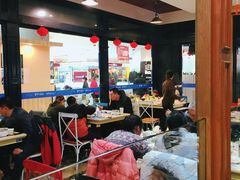 大堂-魔法帽酱料牛肉小火锅(米兰店)