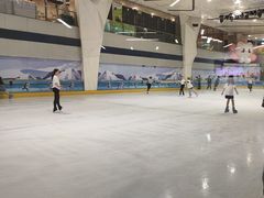 -正佳冰河湾真冰滑冰场