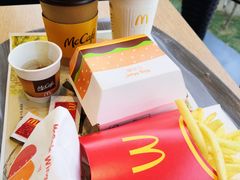 -麦当劳(展览路店)