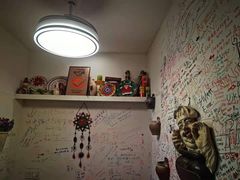 -Tony's House