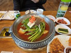 -喇喇排骨火锅·传统韩式脊骨汤(望京西园总店)