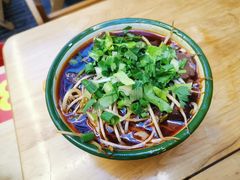 -拈签一笑黄牛肉辣卤串串