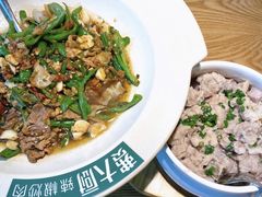 -费大厨辣椒炒肉(万家丽一店)
